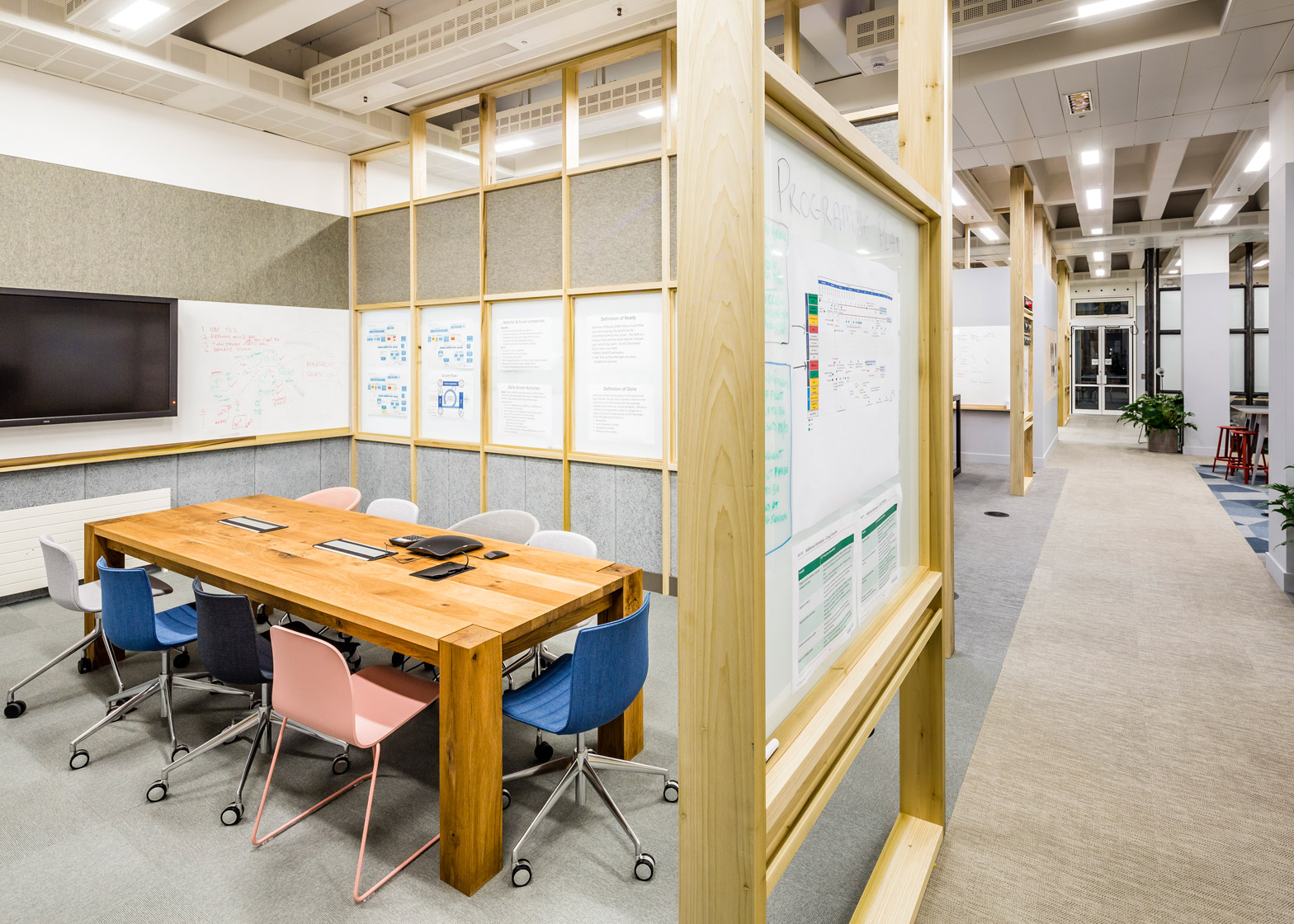 barclaycard-agile-workplace-APA-london-interior-design_dezeen_1568_10