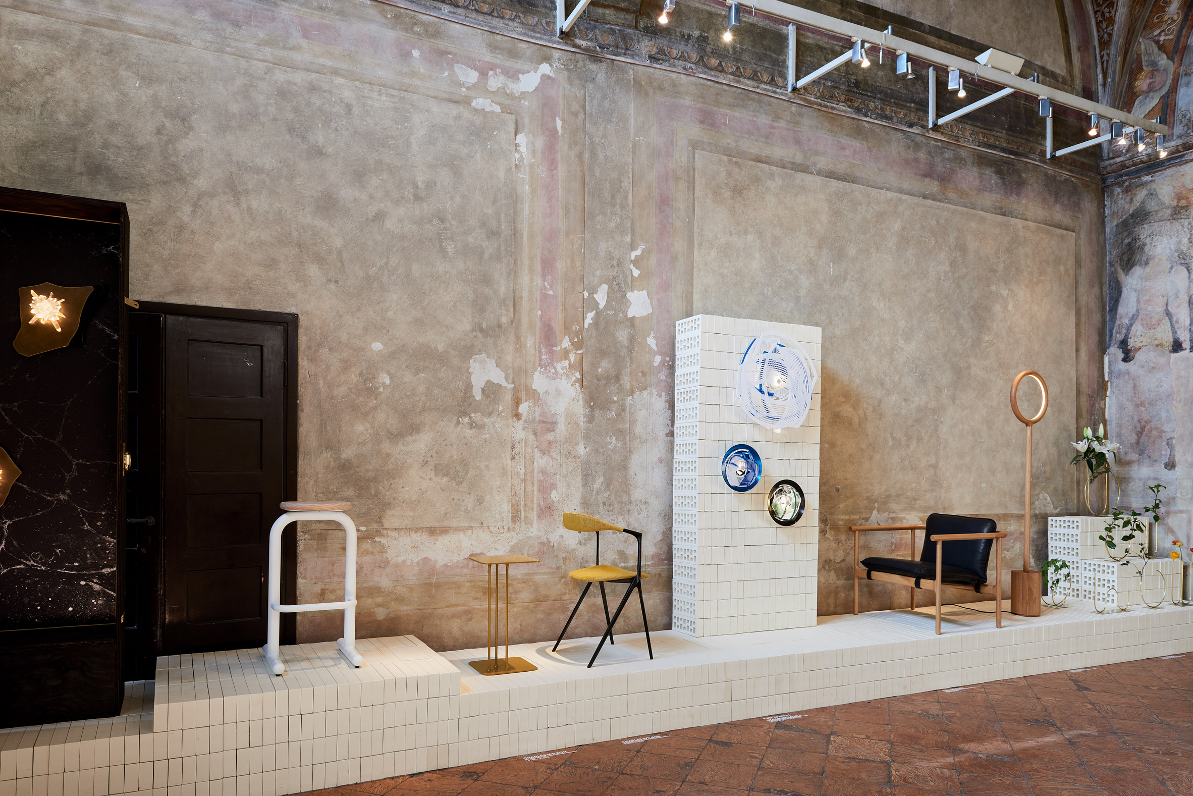 milan-local-design-australian-designers-lighting-furniture_dezeen_2364_col_10