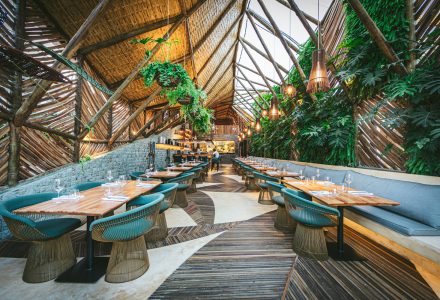 巴西·热带风格Ello酒吧餐厅设计